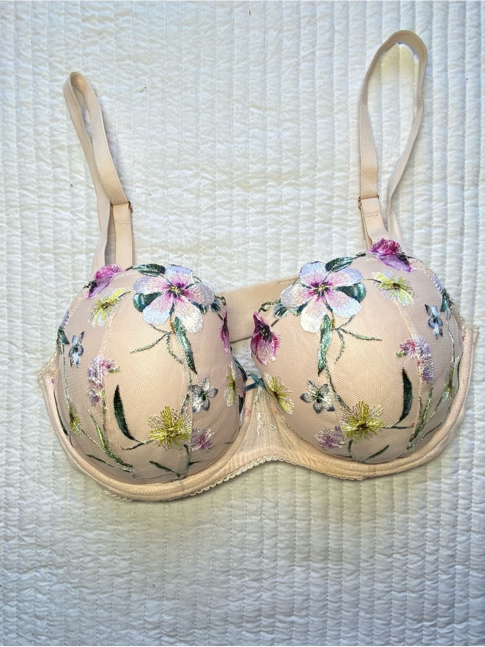 Victoria's Secret Pale Pink Floral Embroidered Bra
